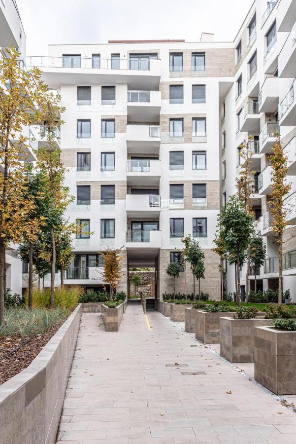 Dob36 Apartment With Free Private Parking And Balcony Budapest Ngoại thất bức ảnh