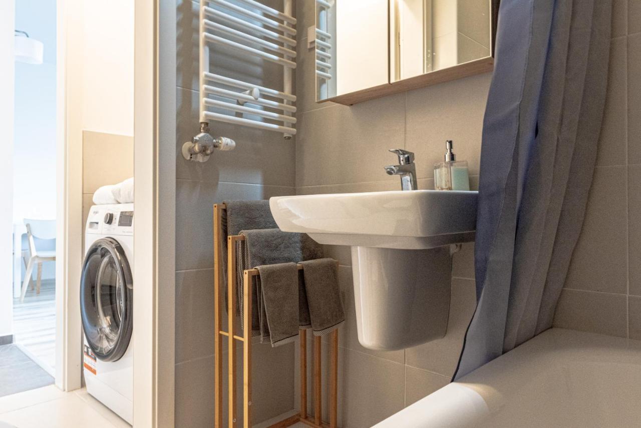 Dob36 Apartment With Free Private Parking And Balcony Budapest Ngoại thất bức ảnh