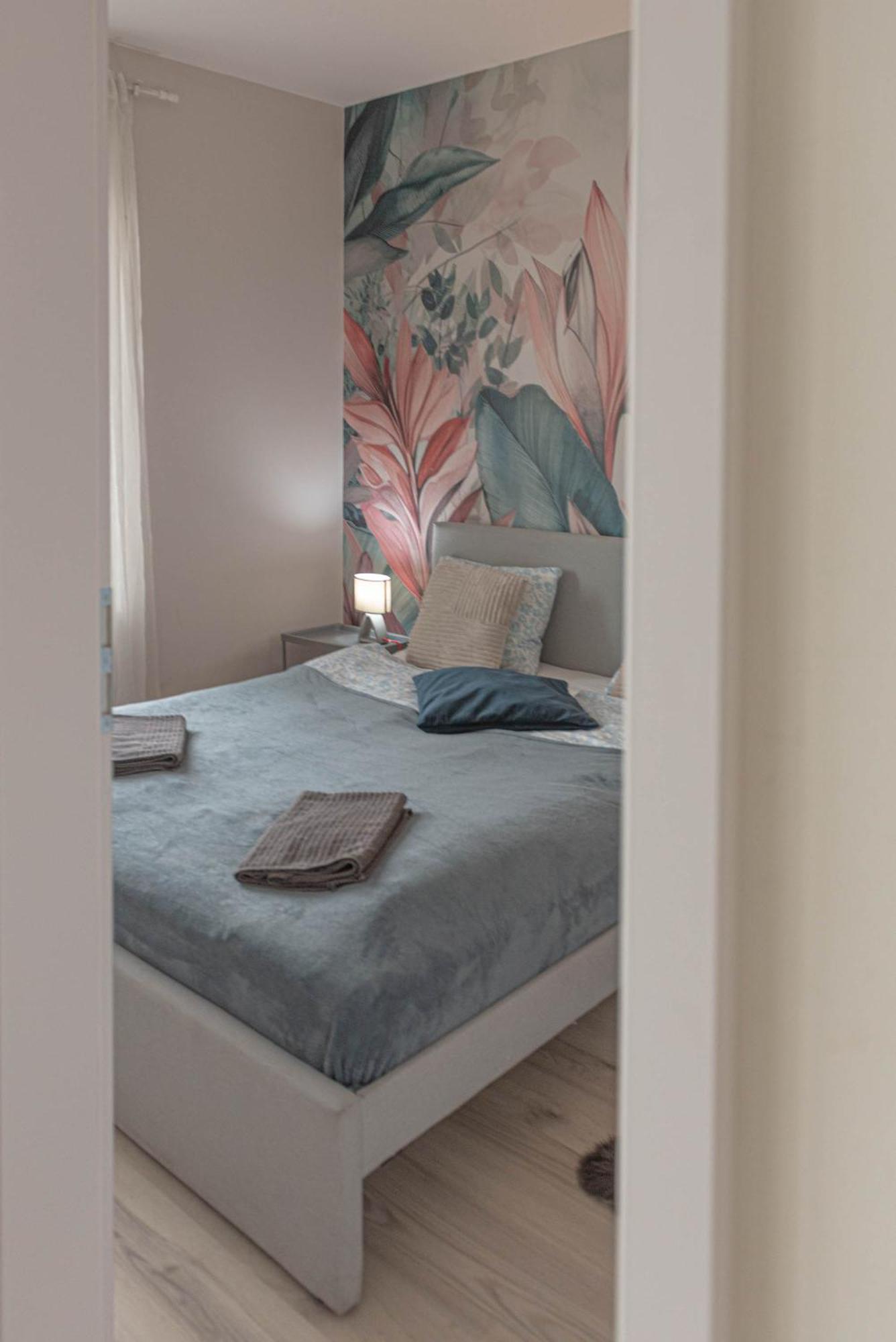 Dob36 Apartment With Free Private Parking And Balcony Budapest Ngoại thất bức ảnh